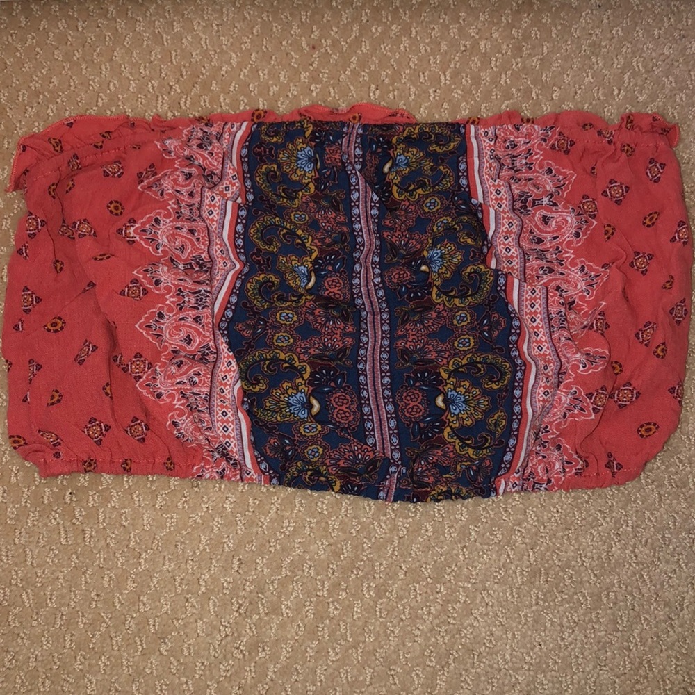 Floral strapless crop top